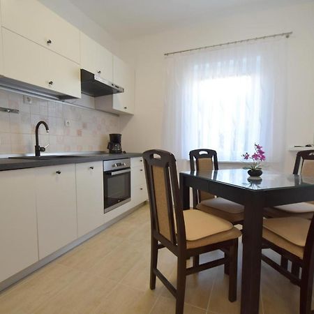 קרק Apartments Buturajac מראה חיצוני תמונה
