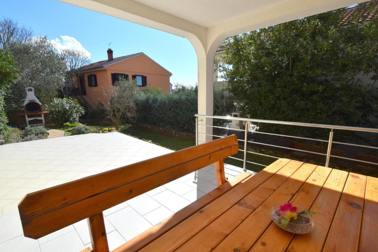 קרק Apartments Buturajac מראה חיצוני תמונה