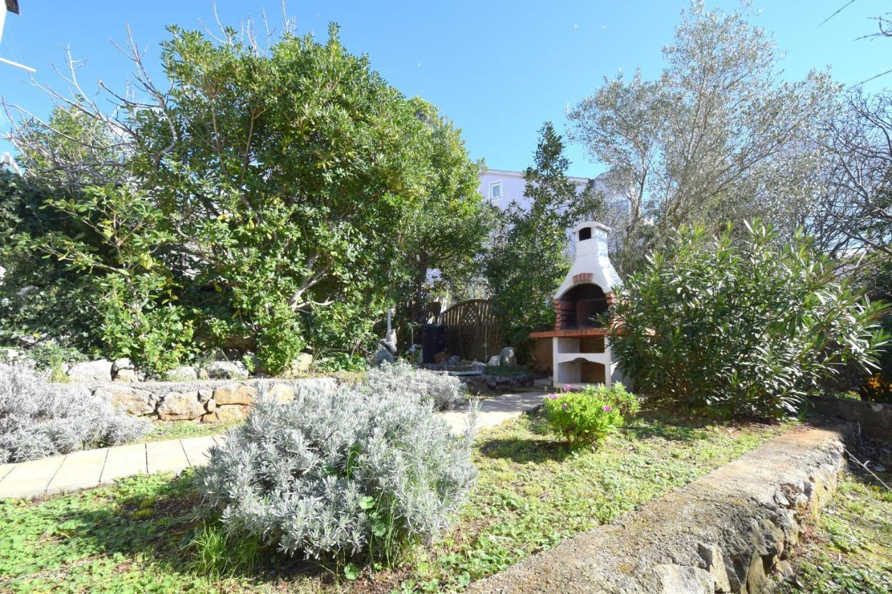 קרק Apartments Buturajac מראה חיצוני תמונה