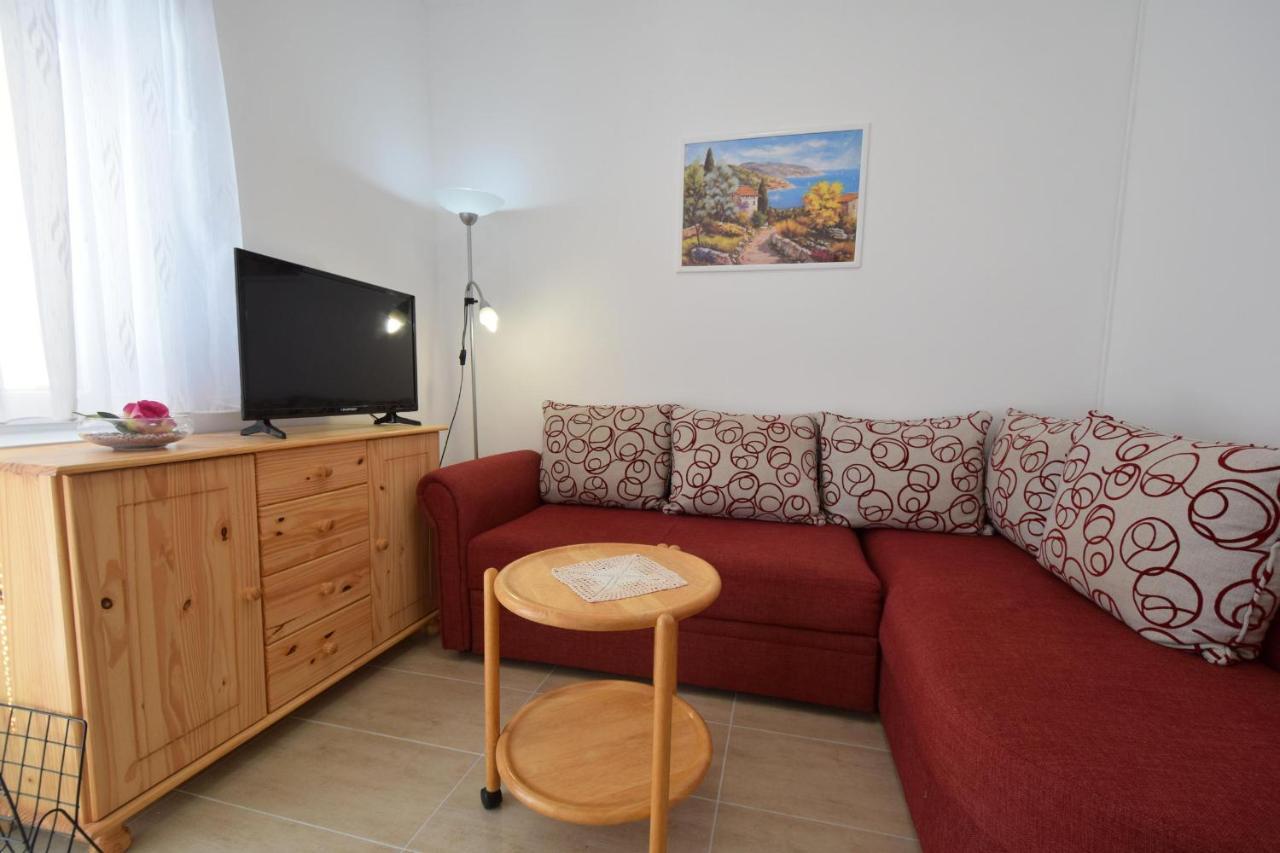 קרק Apartments Buturajac מראה חיצוני תמונה