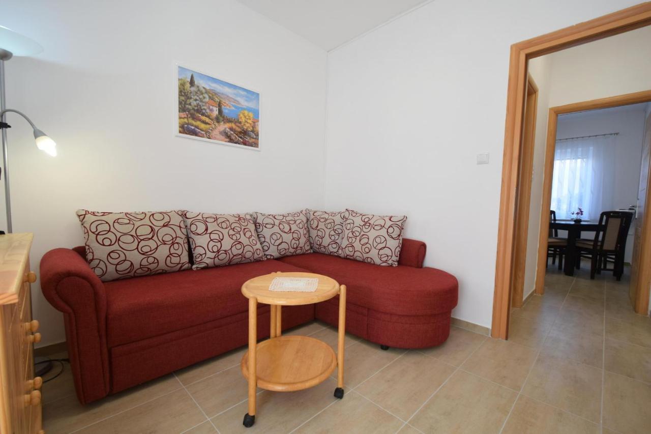 קרק Apartments Buturajac מראה חיצוני תמונה